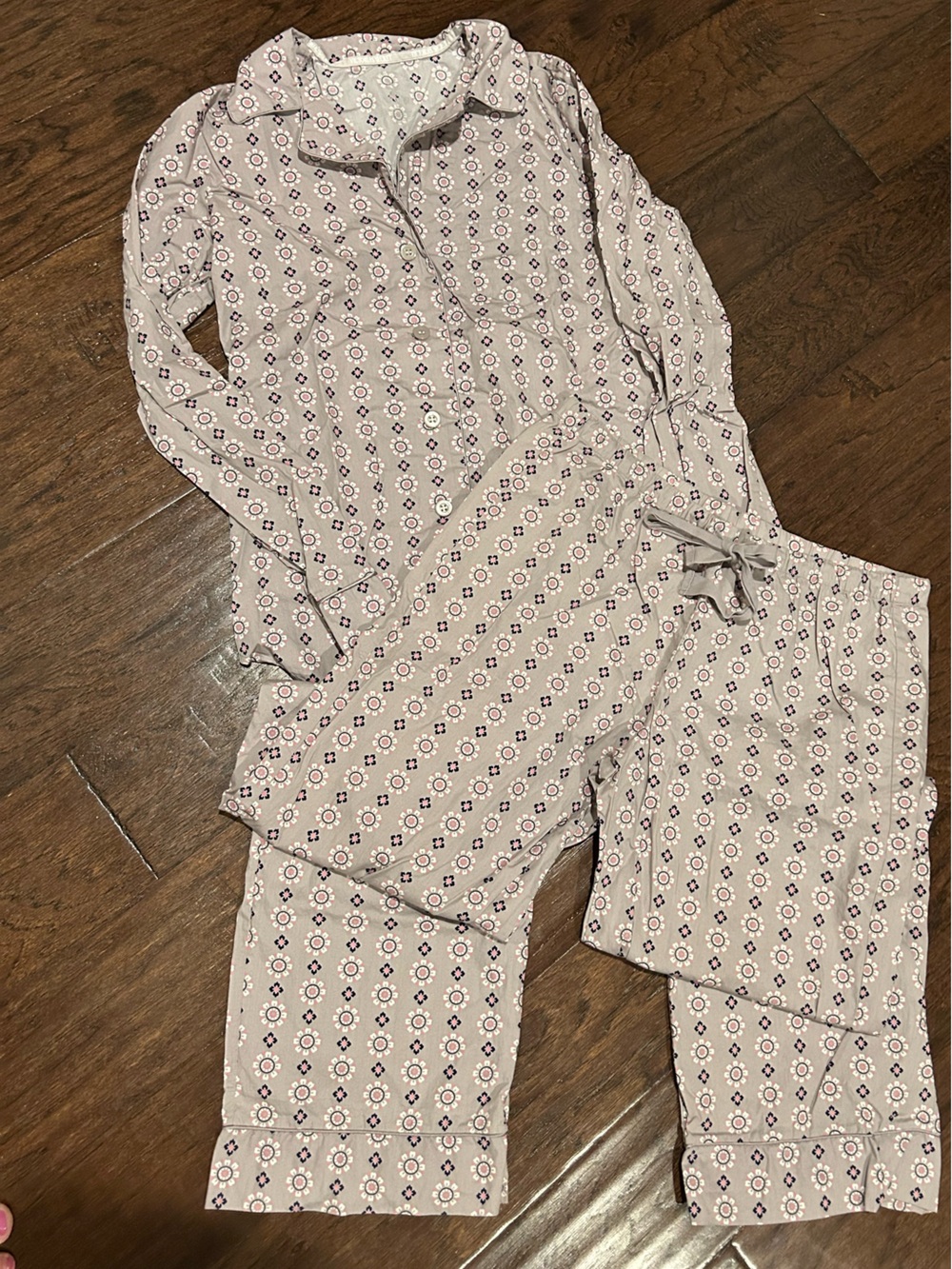 Victoria's Secret Gray Geometric Long Sleeve Pajama Set Like New Small